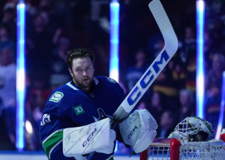 St. Louis Blues signerar Jiricek i första omgången